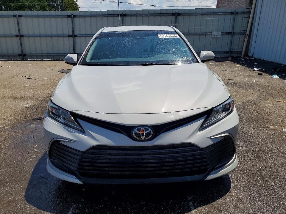2022 TOYOTA CAMRY LE 5