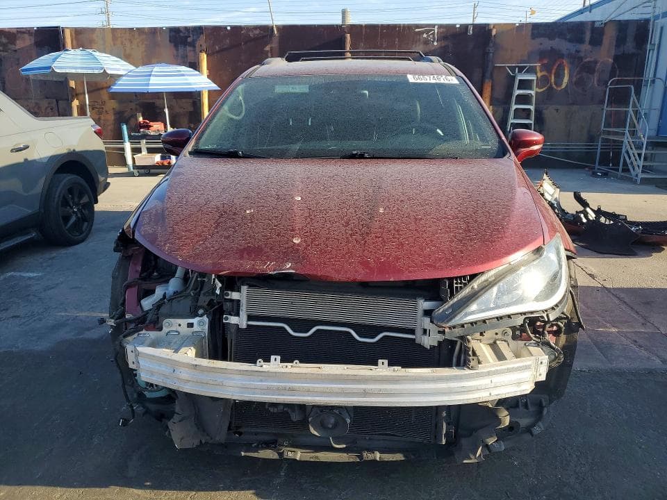 2019 CHRYSLER PACIFICA LIMITED 5