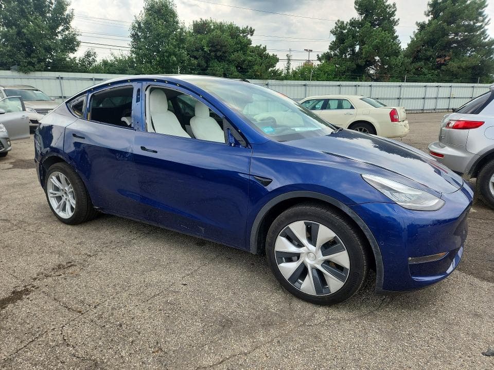 2021 TESLA MODEL Y 4