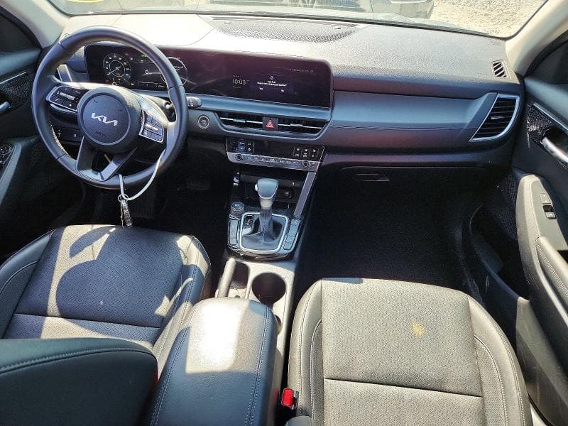2024 KIA SELTOS EX 8