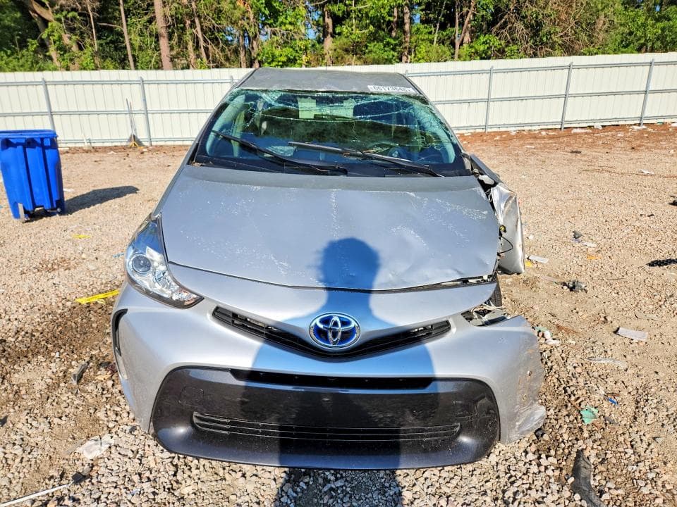 2017 TOYOTA PRIUS V THREE 5