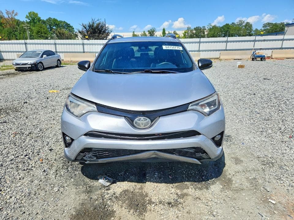 2017 TOYOTA RAV4 SE 5