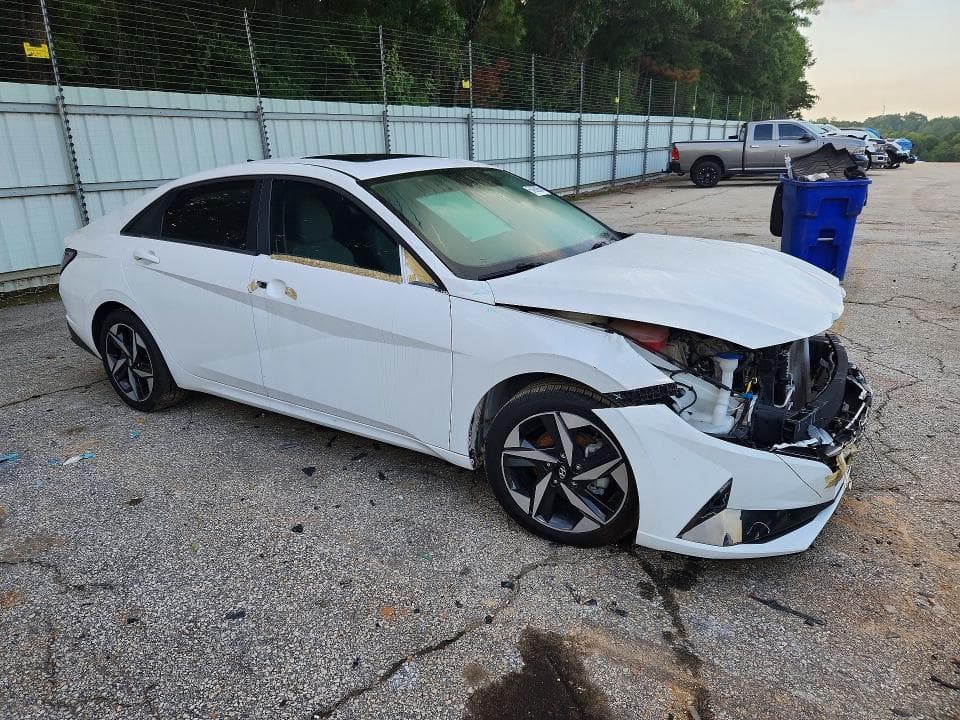 2022 HYUNDAI ELANTRA LIMITED 4