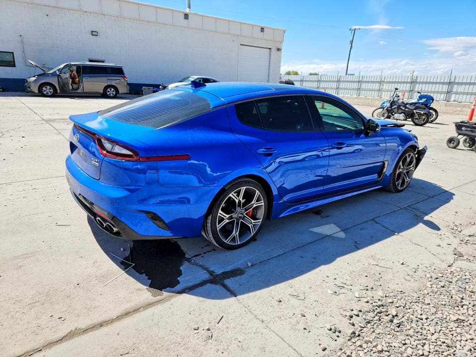 2018 KIA STINGER GT2 3