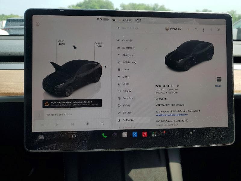 2025 TESLA MODEL Y 9
