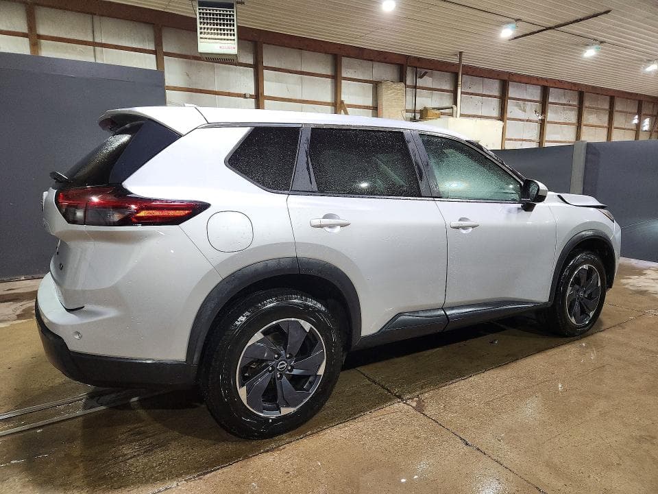2024 NISSAN ROGUE SV 3
