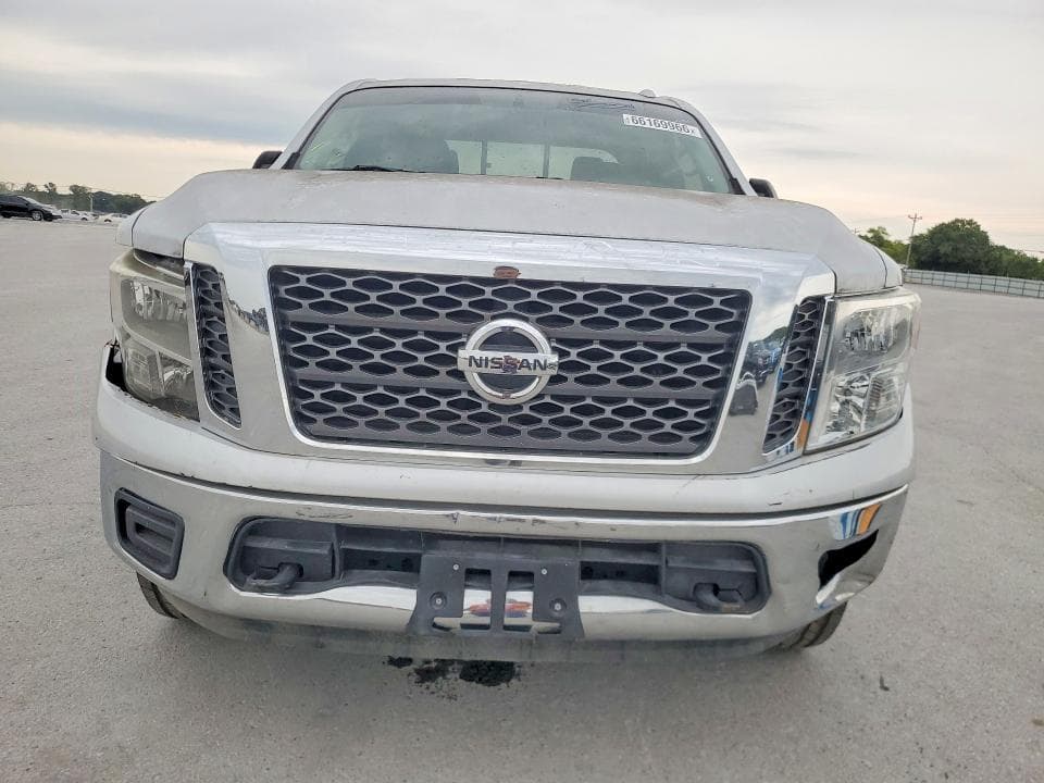 2018 NISSAN TITAN S 5
