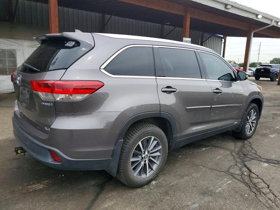 2019 TOYOTA HIGHLANDER HYBRID XLE 3