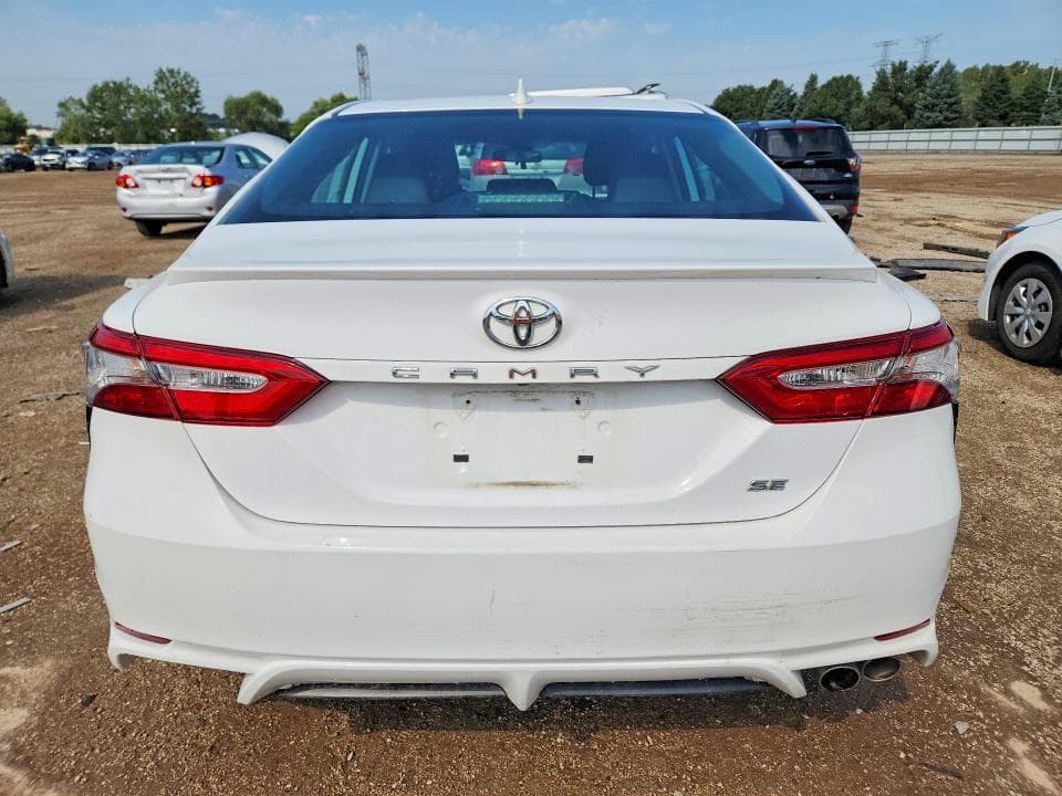 2019 TOYOTA CAMRY SE 6