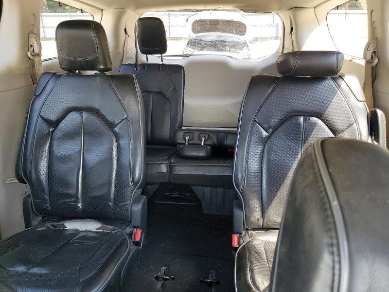 2018 CHRYSLER PACIFICA LIMITED 10