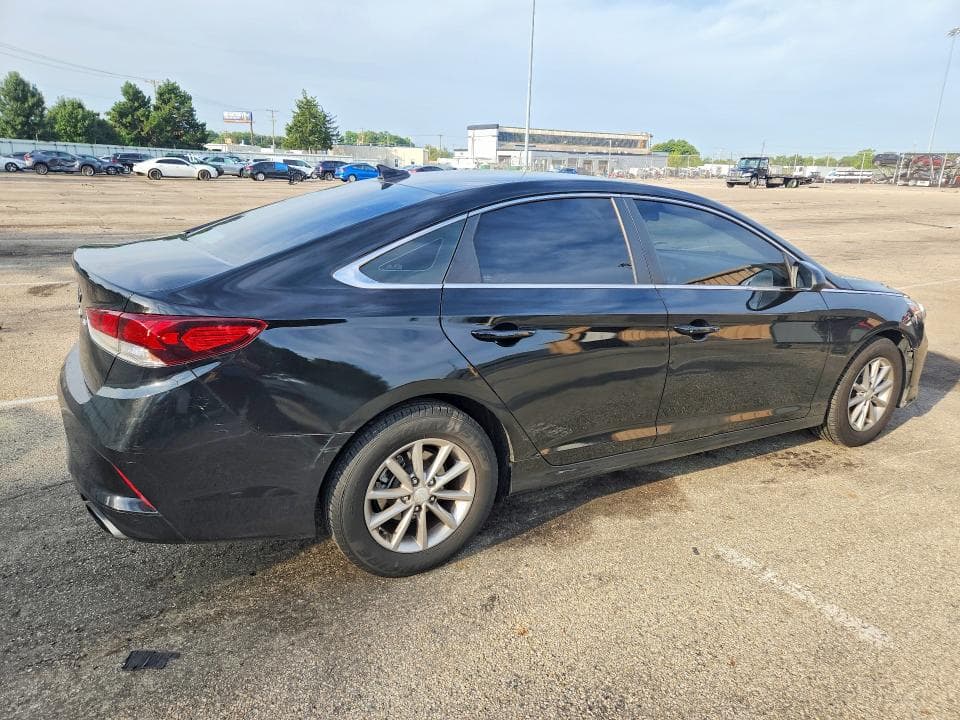 2018 HYUNDAI SONATA SE 3