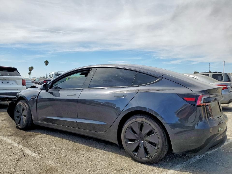 2026 TESLA MODEL 3 2