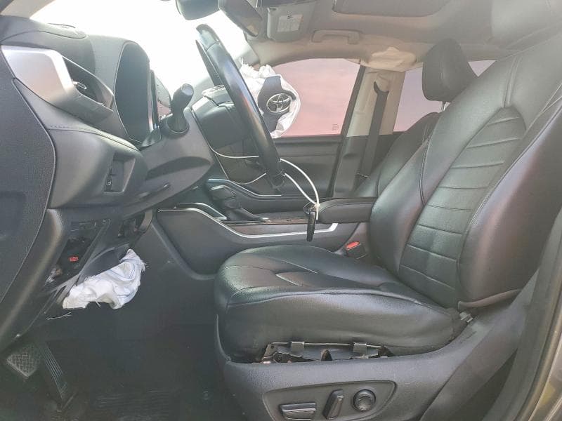 2020 TOYOTA HIGHLANDER XLE 7