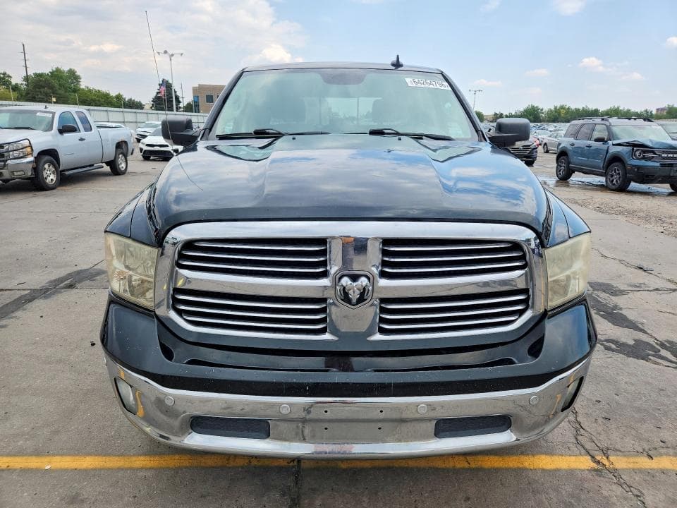 2017 RAM 1500 SLT 5
