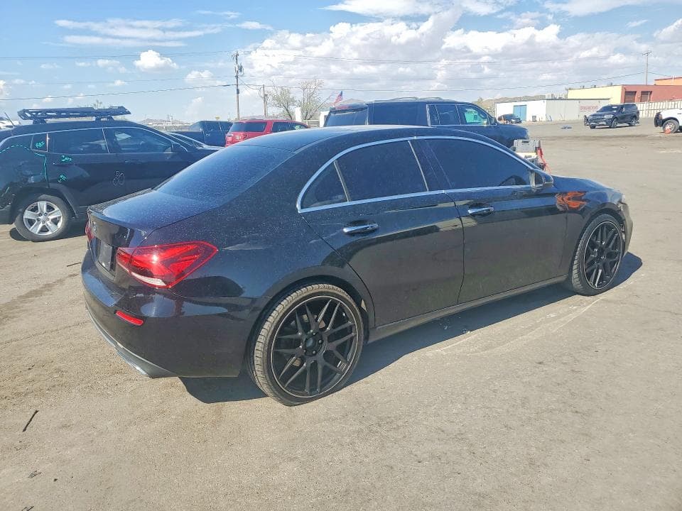 2019 MERCEDES-BENZ A 220 3