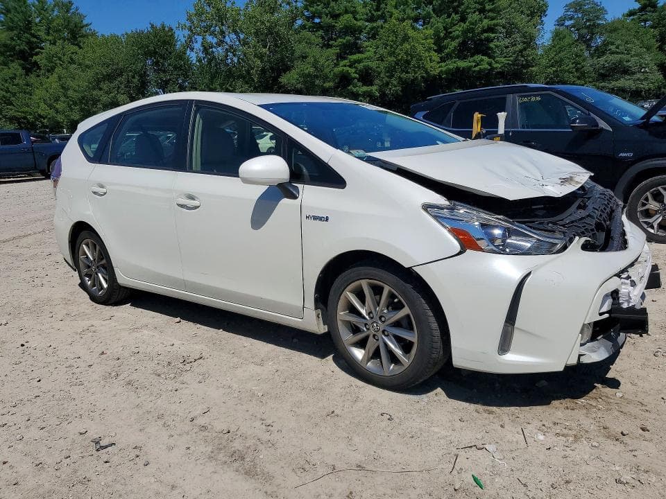2017 TOYOTA PRIUS V FIVE 4