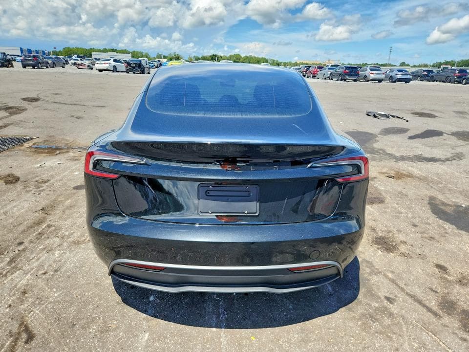2026 TESLA MODEL 3 6