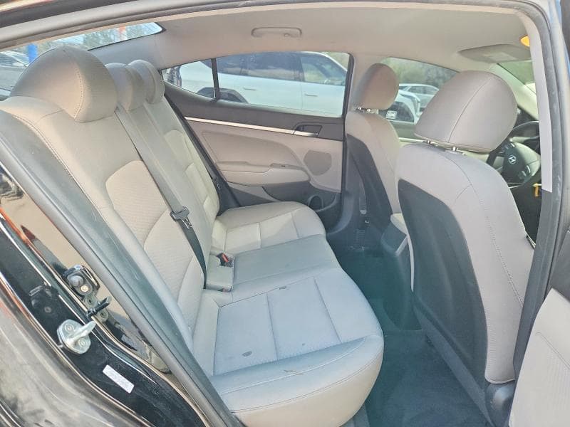 2020 HYUNDAI ELANTRA SE 10
