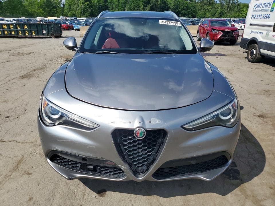 2018 ALFA ROMEO STELVIO 5