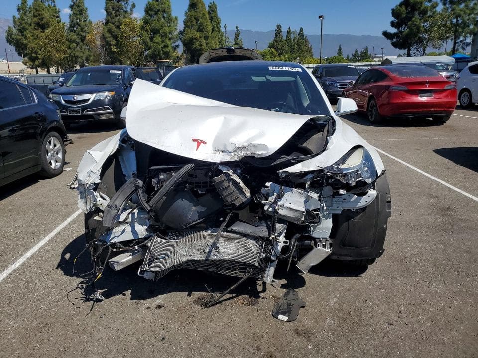 2018 TESLA MODEL 3 5