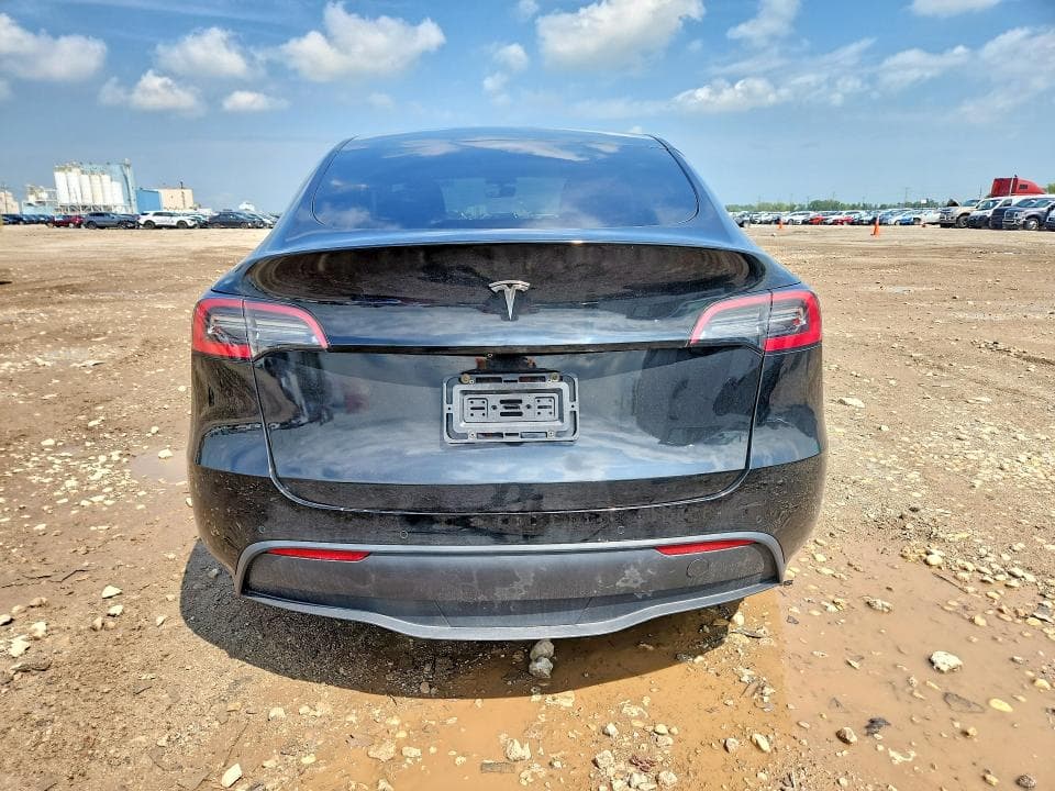 2021 TESLA MODEL Y 6
