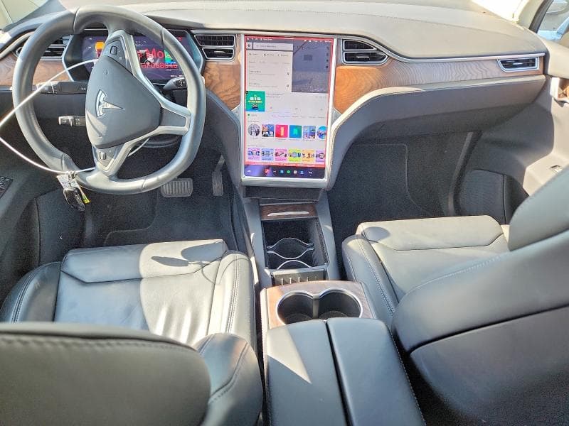 2017 TESLA MODEL X 8