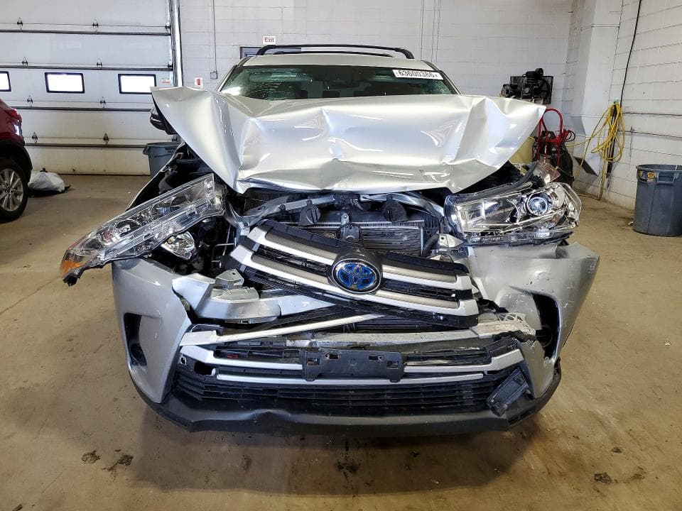 2019 TOYOTA HIGHLANDER HYBRID LE 5