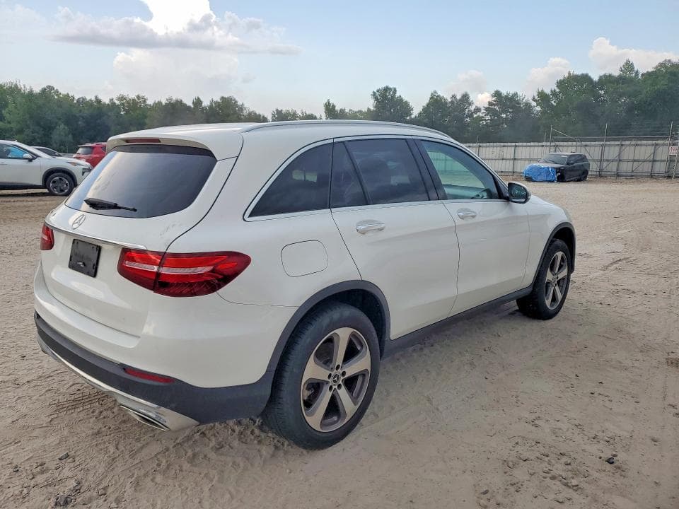 2019 MERCEDES-BENZ GLC 300 3