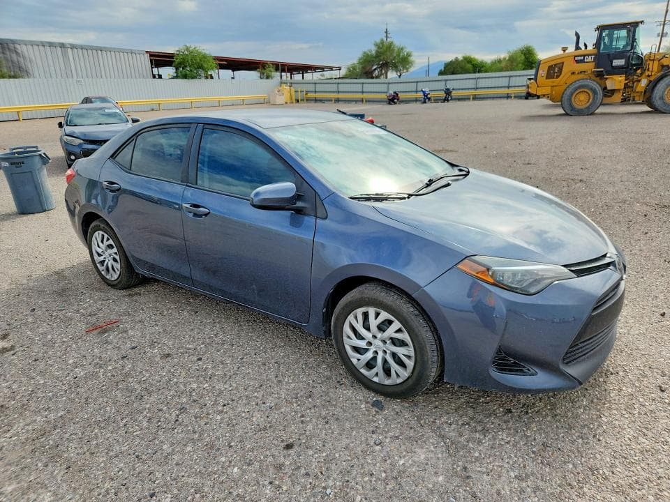 2018 TOYOTA COROLLA LE 4