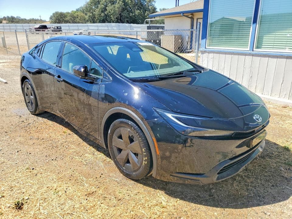 2024 TOYOTA PRIUS LE 4