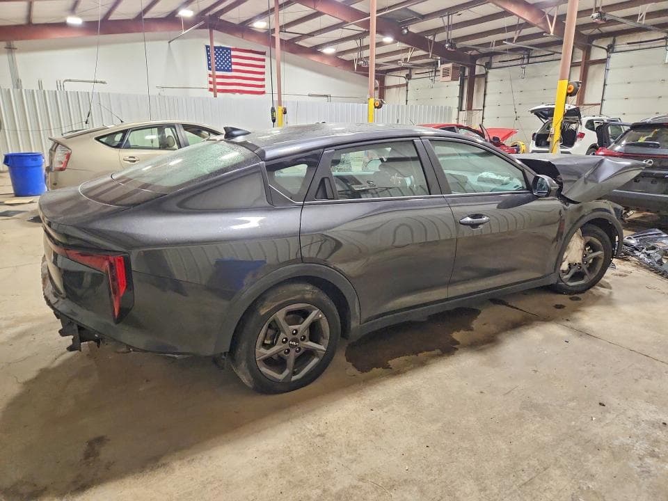 2025 KIA K4 LXS 3