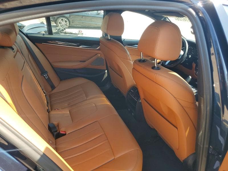 2019 BMW 530XE 19