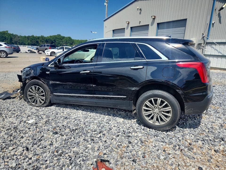 2017 CADILLAC XT5 2