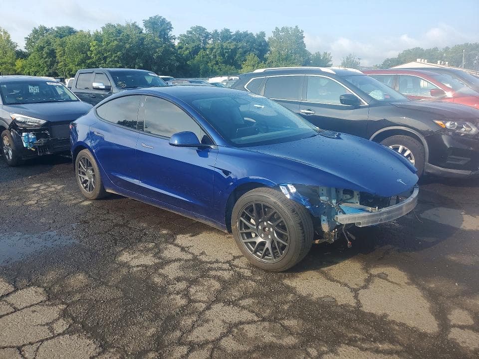 2025 TESLA MODEL 3 4