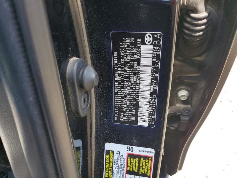 2017 TOYOTA COROLLA XLE 12