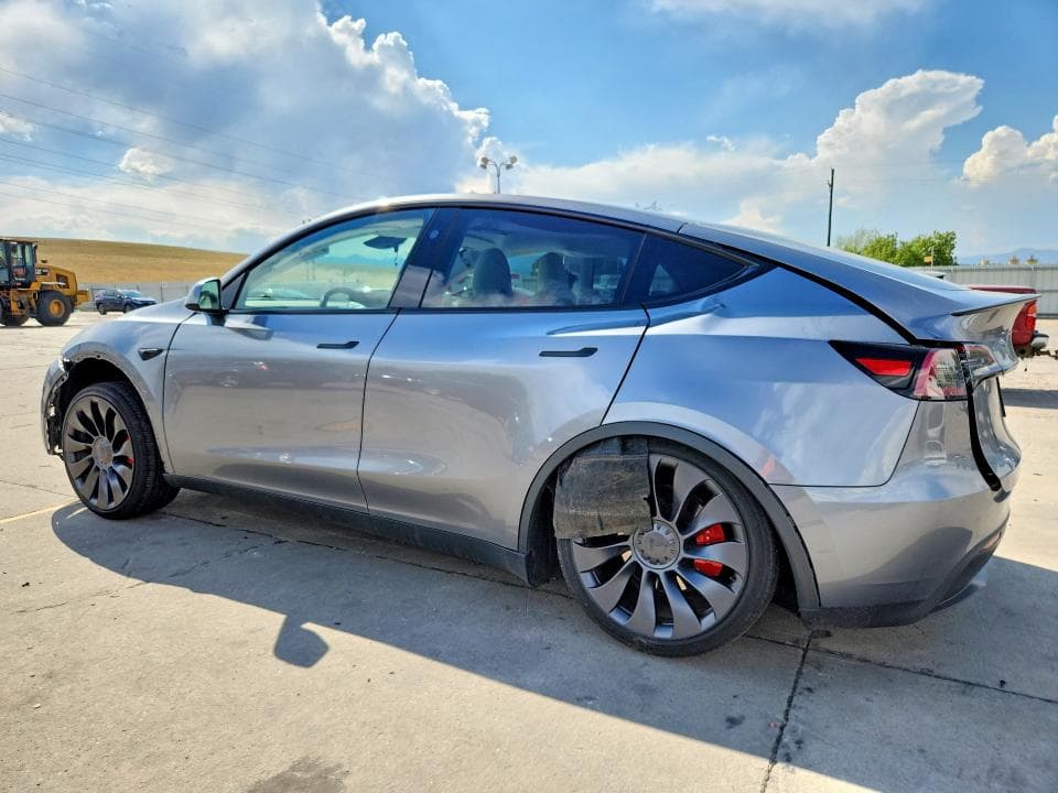 2024 TESLA MODEL Y 2