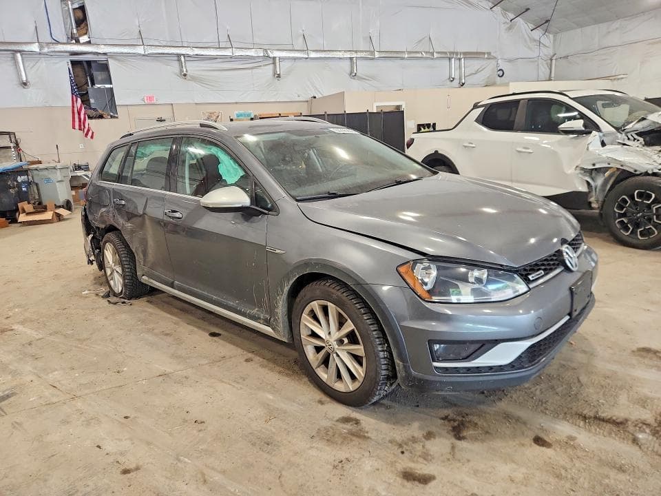 2017 VOLKSWAGEN GOLF ALLTRACK S 4