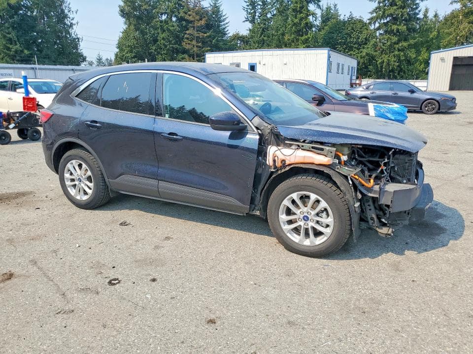 2021 FORD ESCAPE SE 4