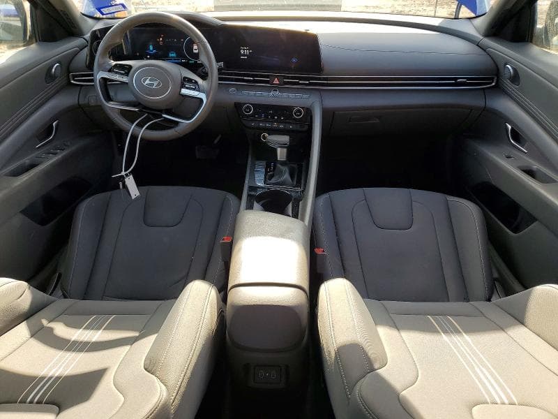 2025 HYUNDAI ELANTRA SEL 8