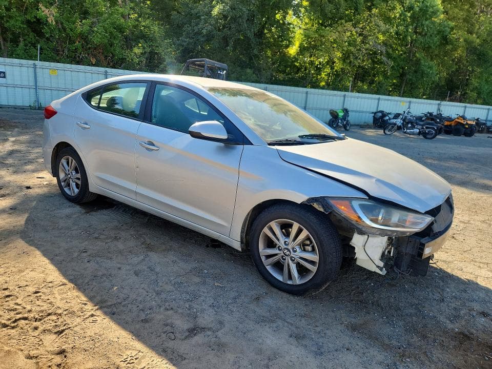 2018 HYUNDAI ELANTRA SEL 4