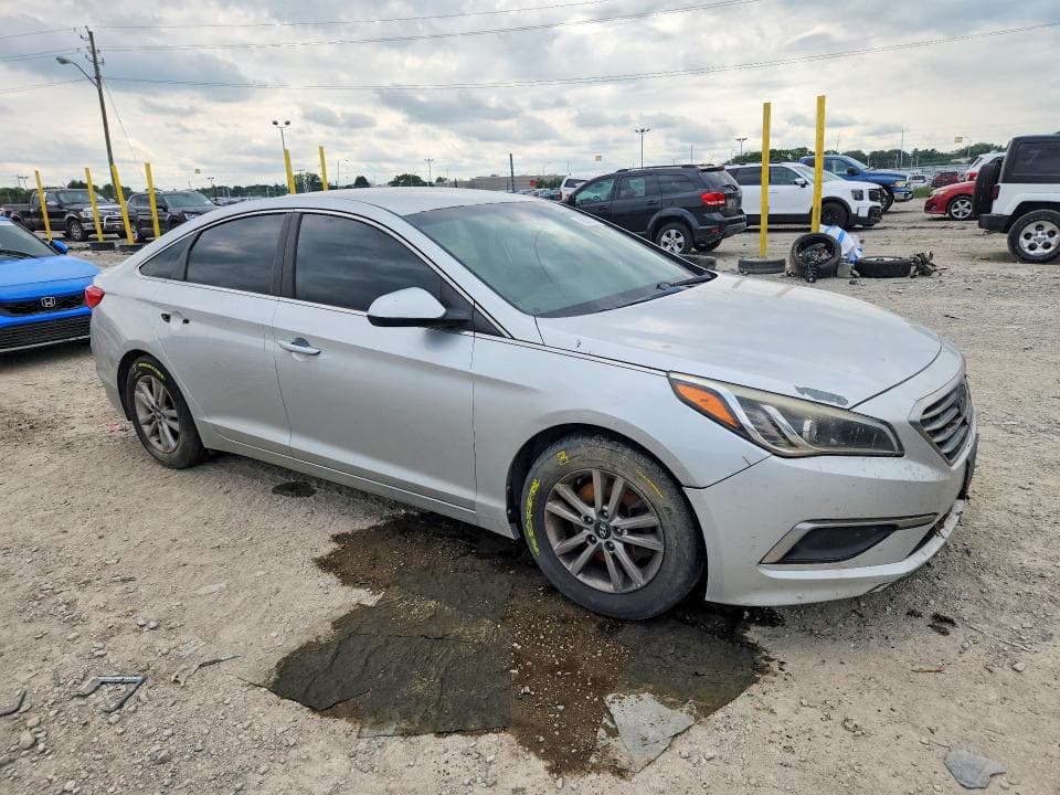 2017 HYUNDAI SONATA SE 4