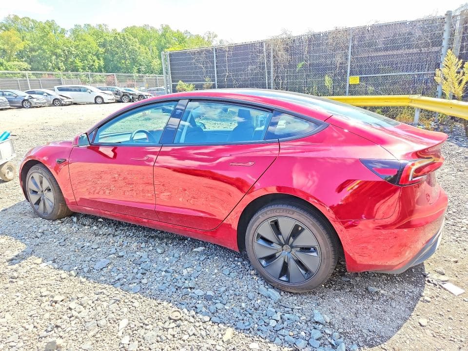 2026 TESLA MODEL 3 2