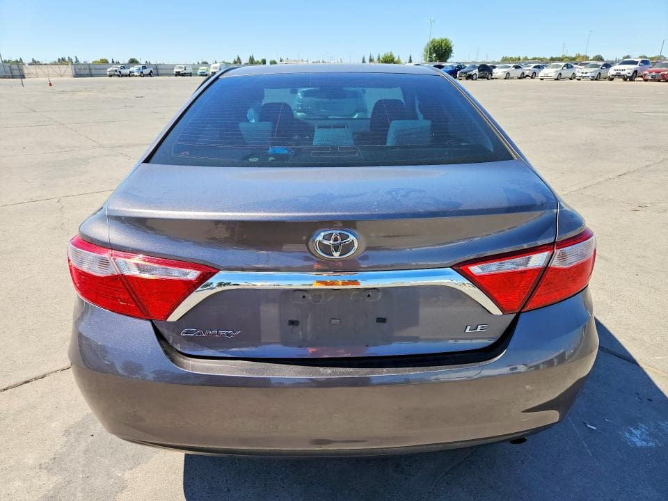 2017 TOYOTA CAMRY LE 6