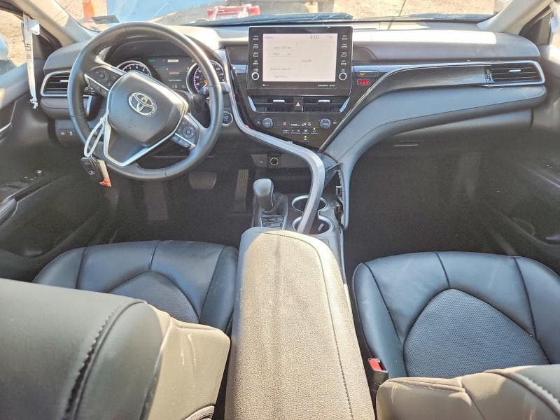 2023 TOYOTA CAMRY XLE 8