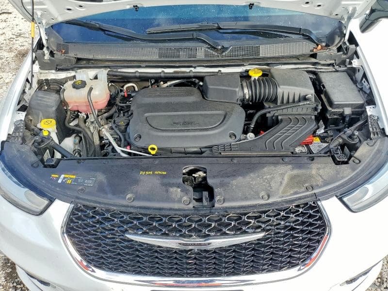 2024 CHRYSLER PACIFICA TOURING L 12