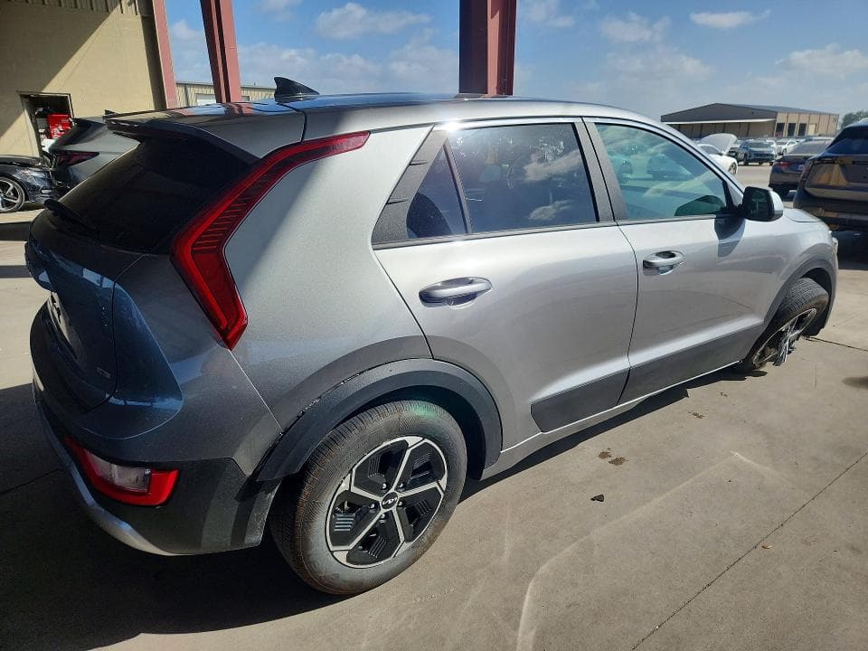 2026 KIA NIRO LX 3