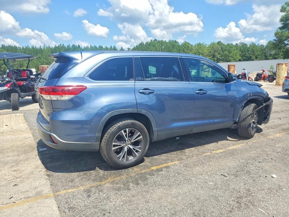2019 TOYOTA HIGHLANDER LE 3