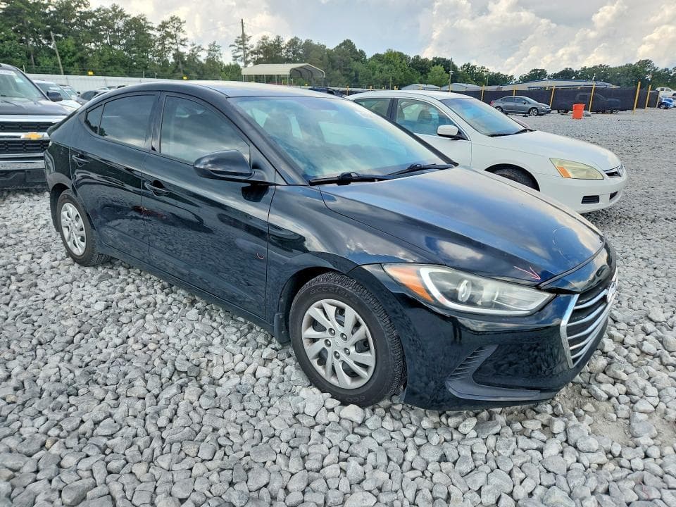 2018 HYUNDAI ELANTRA SE 4