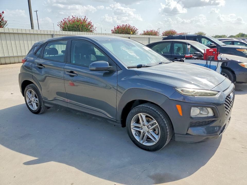 2021 HYUNDAI KONA SE 4