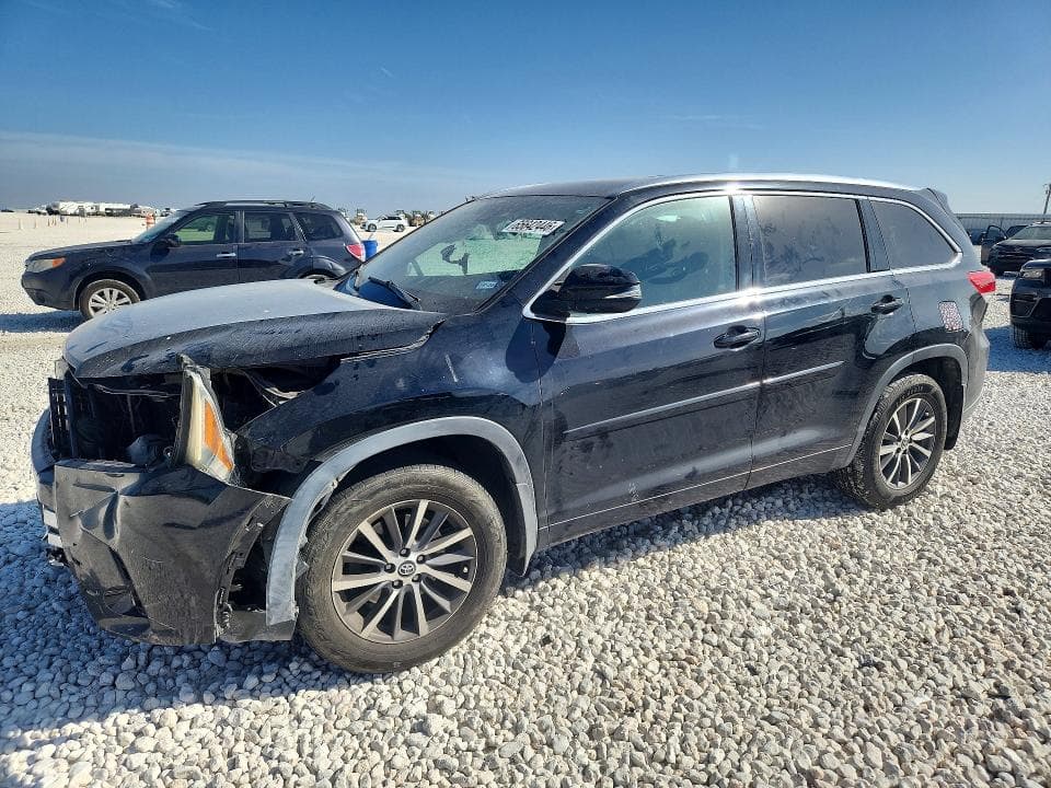 2018 TOYOTA HIGHLANDER XLE - 1